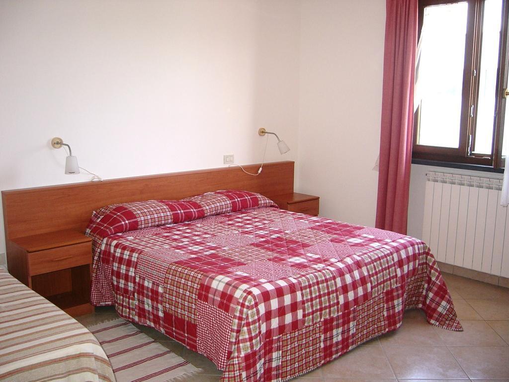 Nonna Alda Bed and Breakfast Βιαρέτζιο Δωμάτιο φωτογραφία